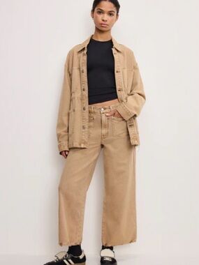 Good American Wide-Leg Jeans in Tan